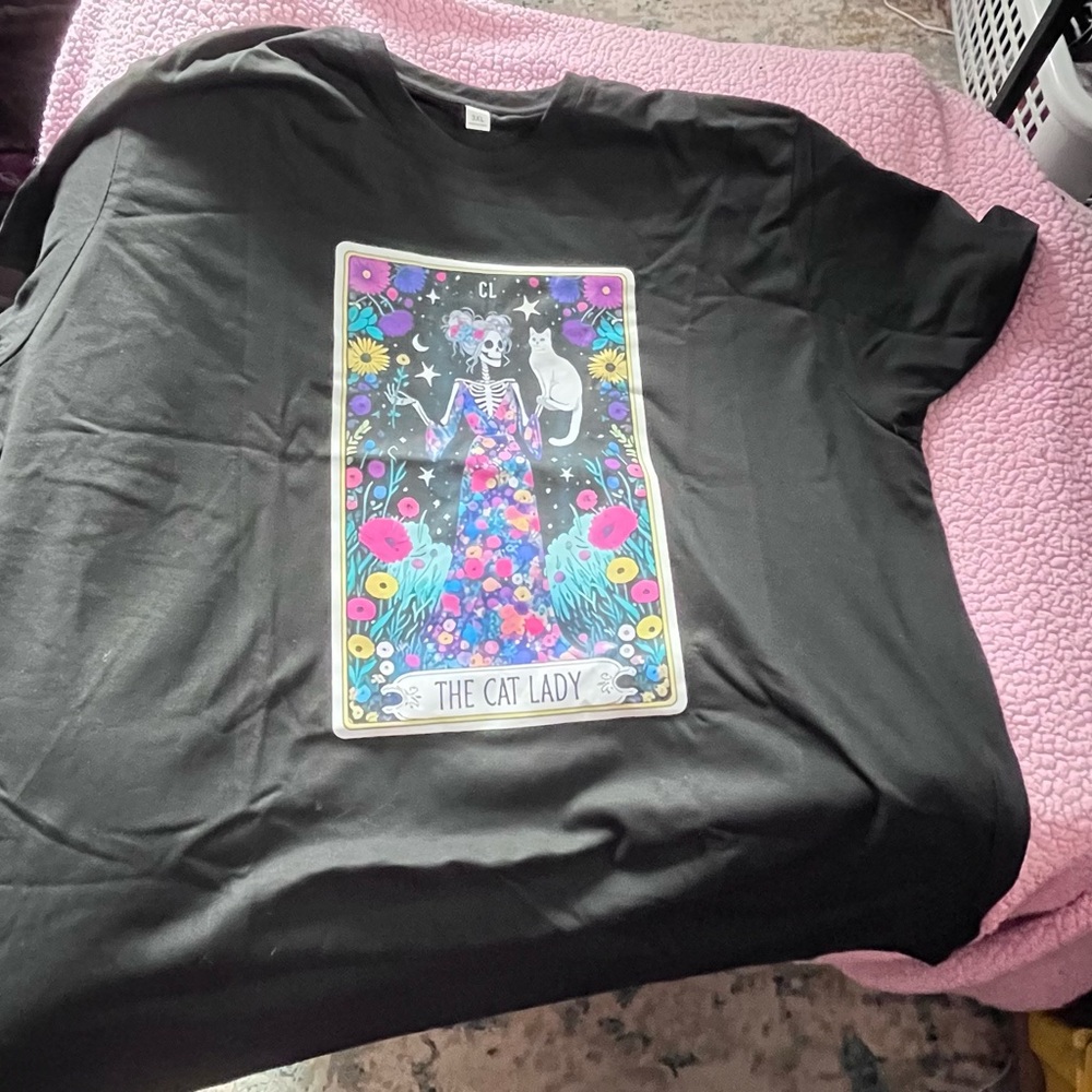 The Cat Lady Graphic Tee - Black